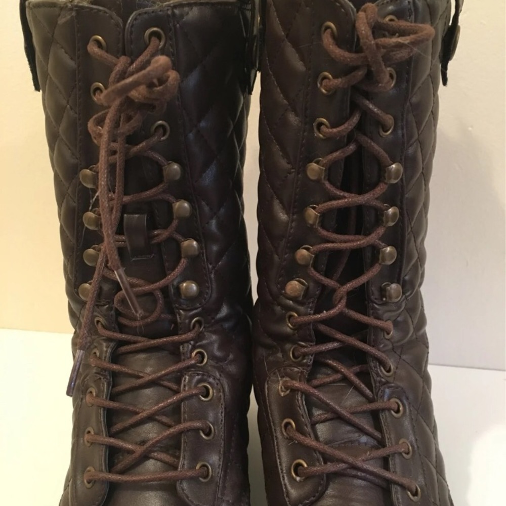 Boots - Picture 4 of 5